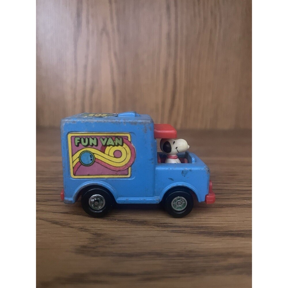 Snoopy Peanuts Blue Die Cast Fun Van Vintage Aviva Retro No. C23